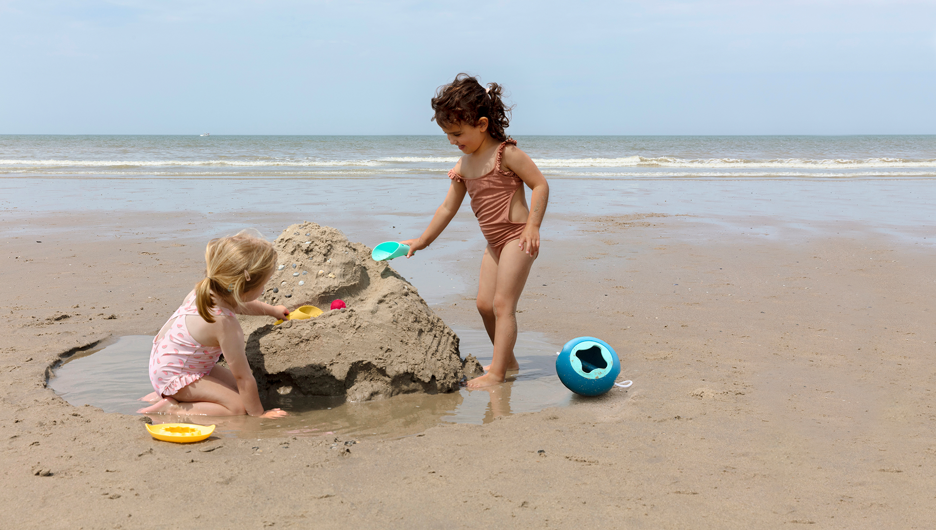 Kinder Strandset Ballo Eimer Quut 