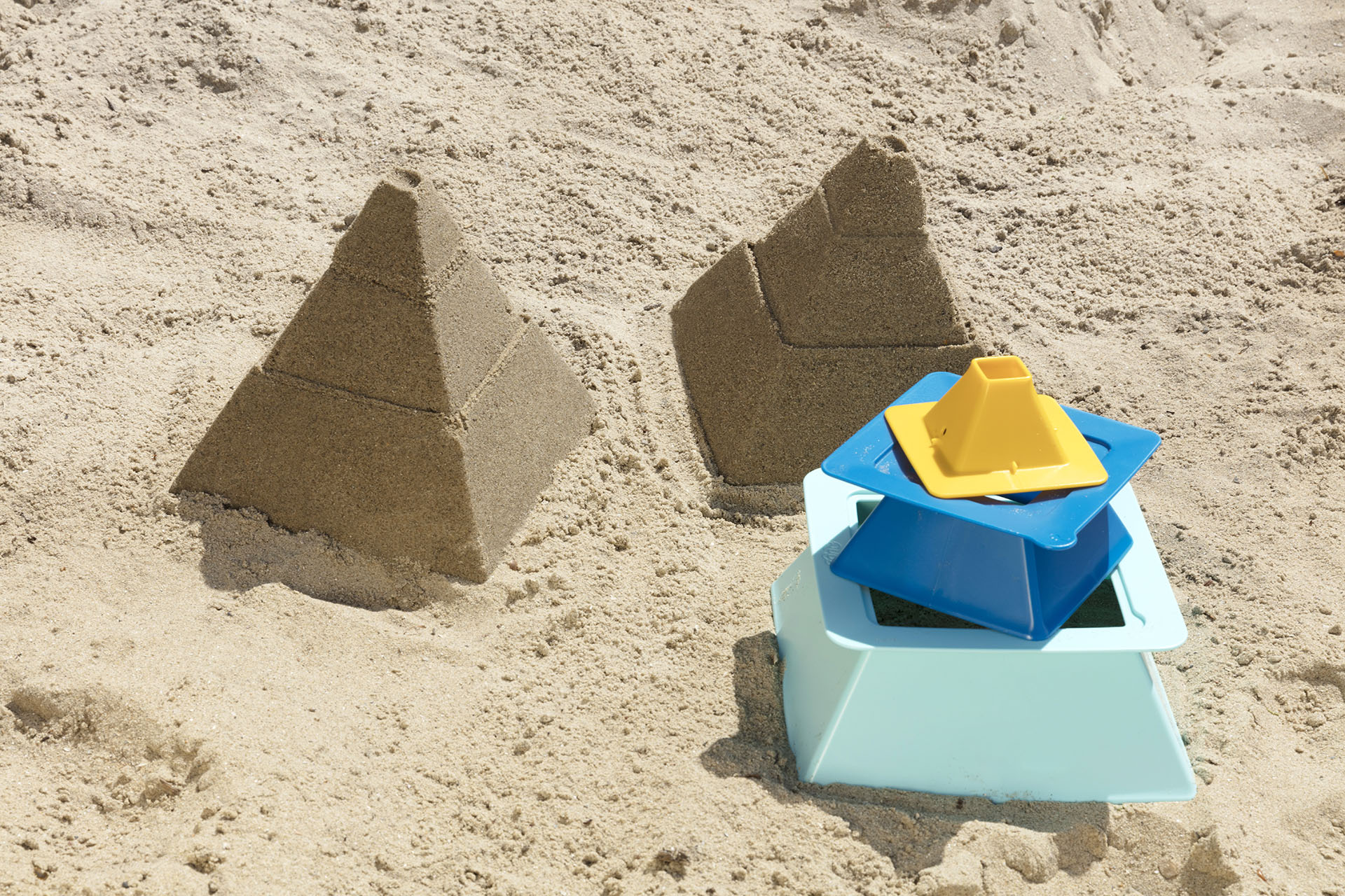Sandburgen Bauen Pyramide Pira Quut